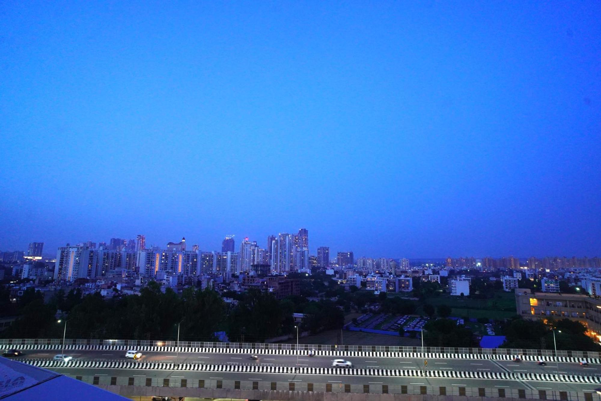 Hotel Sakura Gold Gurgaon Exterior foto