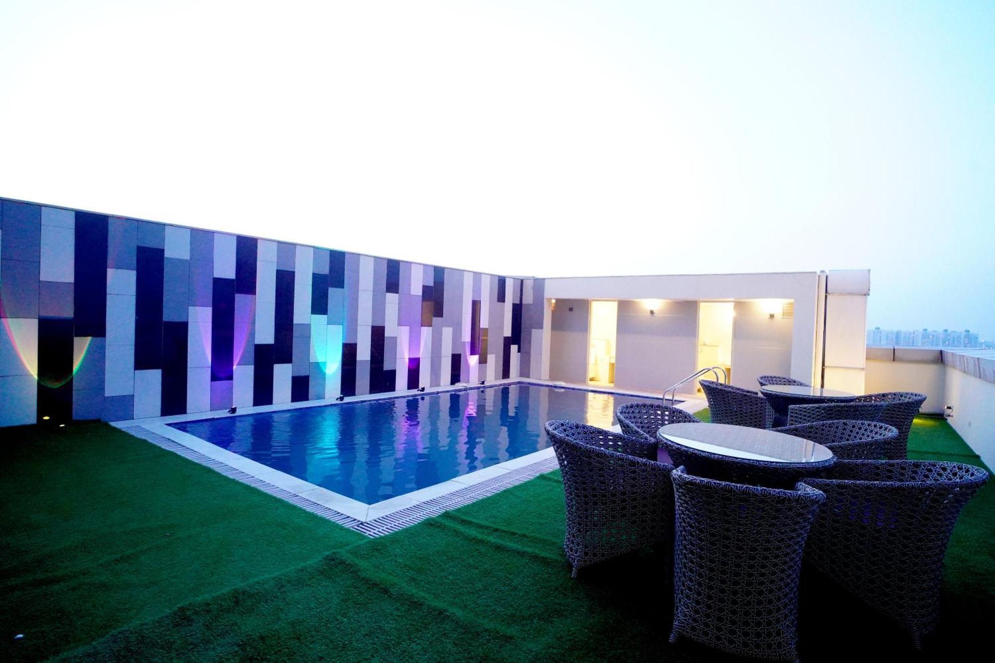 Hotel Sakura Gold Gurgaon Exterior foto