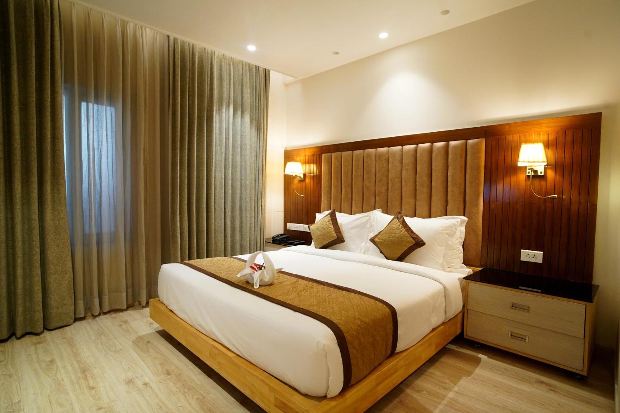Hotel Sakura Gold Gurgaon Exterior foto