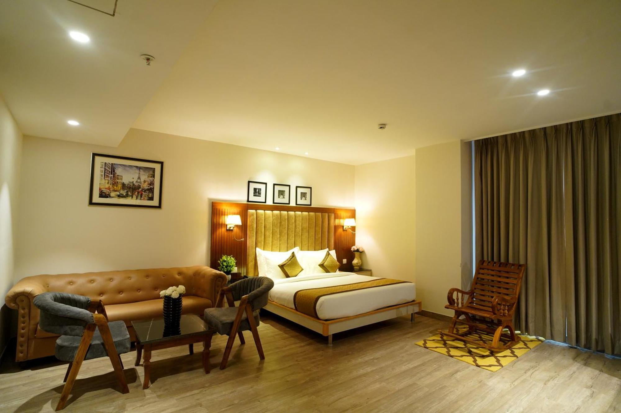 Hotel Sakura Gold Gurgaon Exterior foto