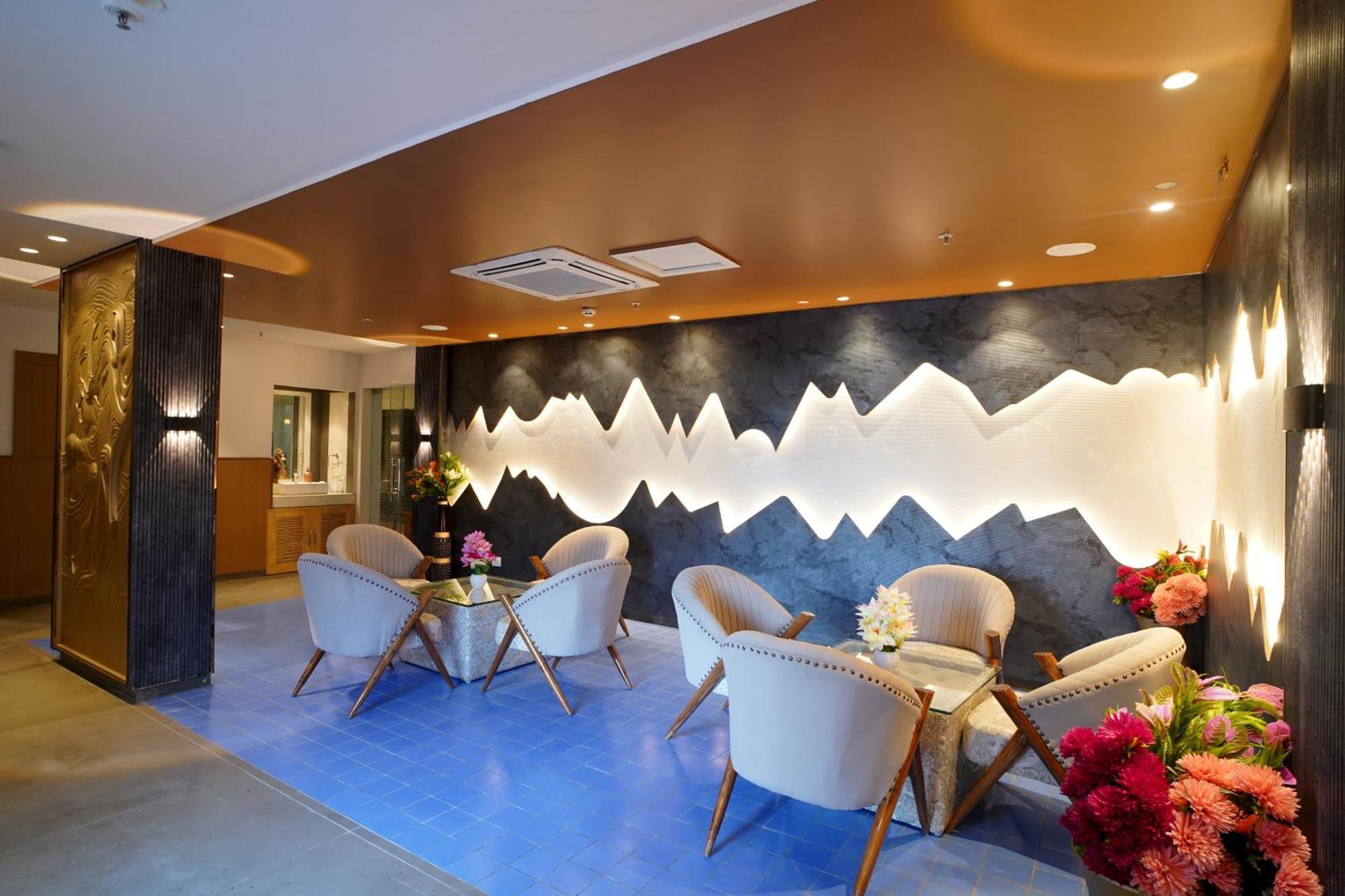 Hotel Sakura Gold Gurgaon Exterior foto
