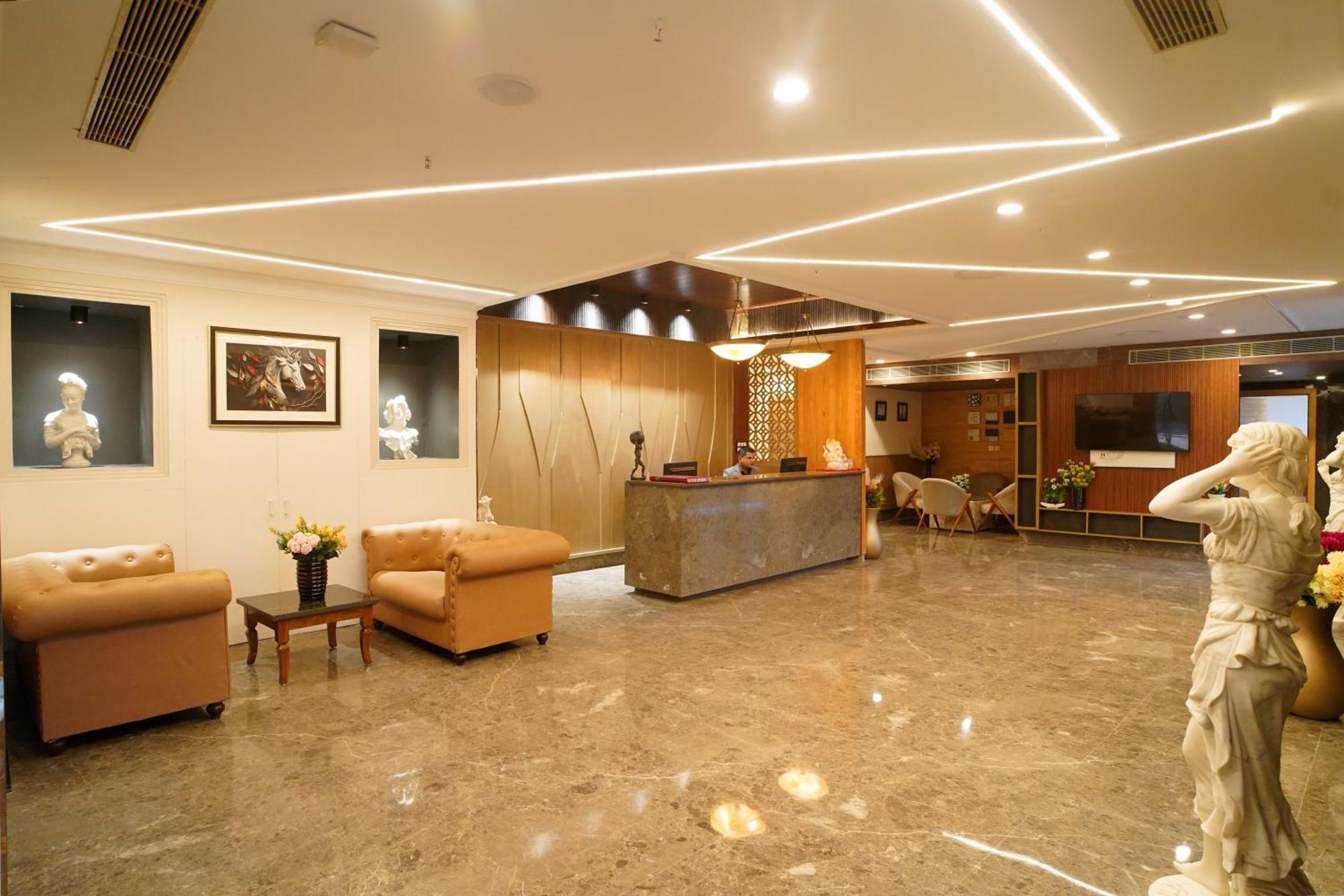 Hotel Sakura Gold Gurgaon Exterior foto