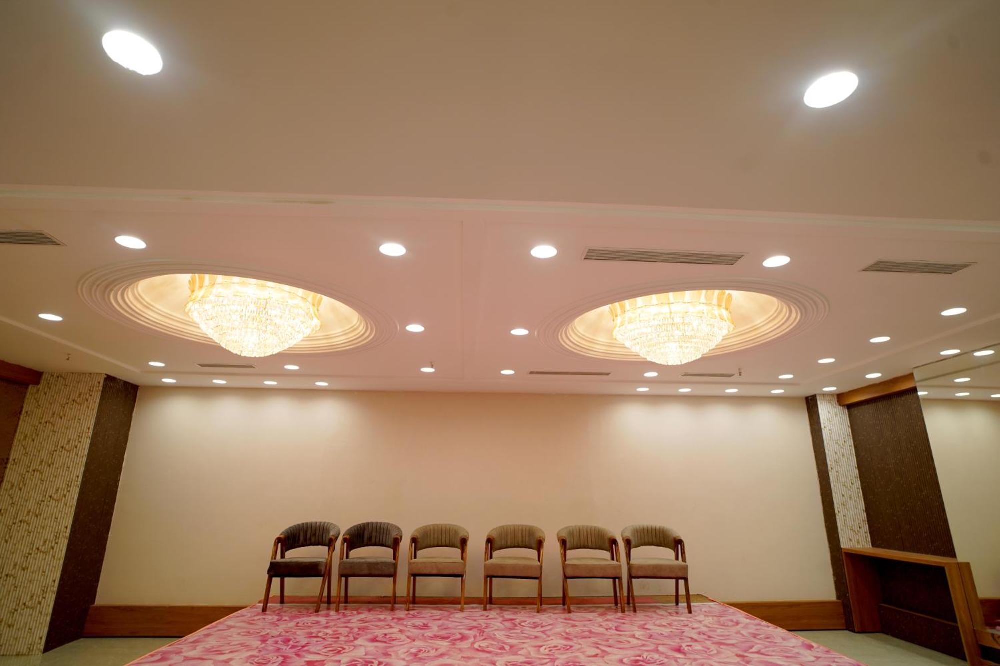 Hotel Sakura Gold Gurgaon Exterior foto